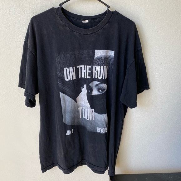 On The Run Tour Unisex Jay Z & Beyoncé Vintage 2014 Band Graphic Tee Shirt - Picture 3 of 6